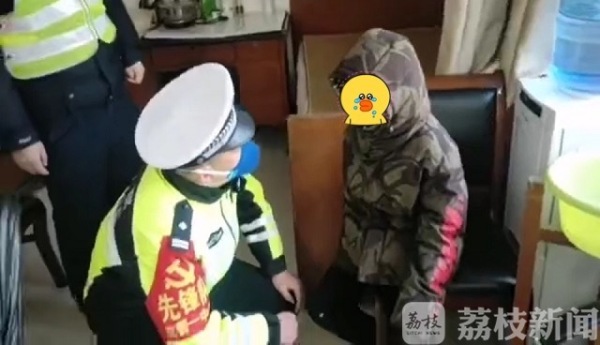 不戴口罩上街“闲逛” 9岁男孩被交警“带回”——这个阶段，千万