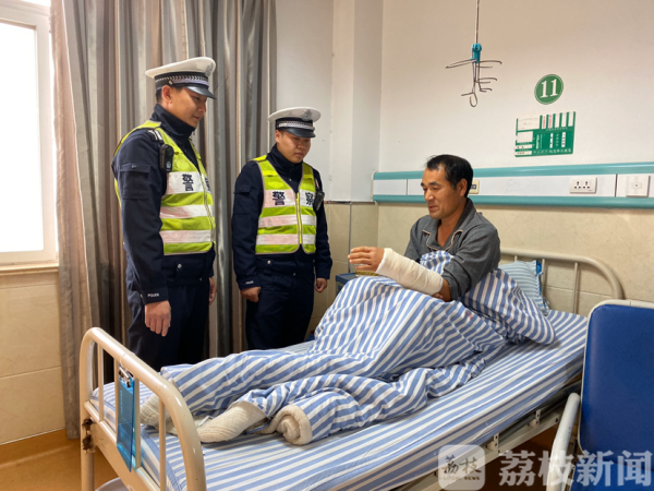 沭阳交警开启“生命通道” 伤员及时获救