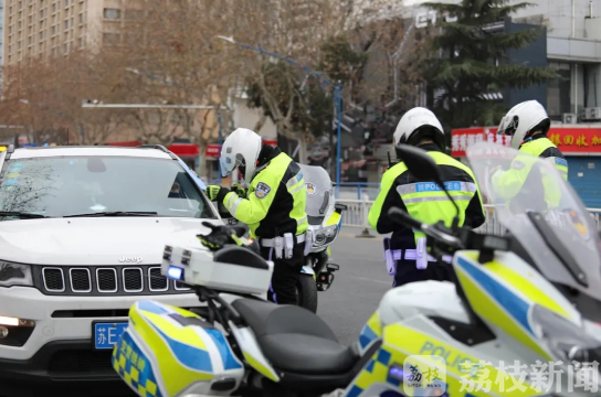 违法■“最强大脑+最快双腿”——常州公安交警骁龙铁骑队查处各类交通违法583起