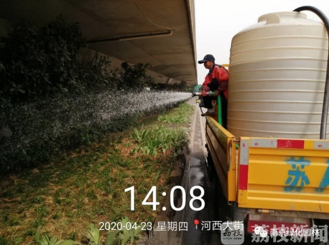 ##高架桥雨水还可以这样用 收集雨水浇灌植被