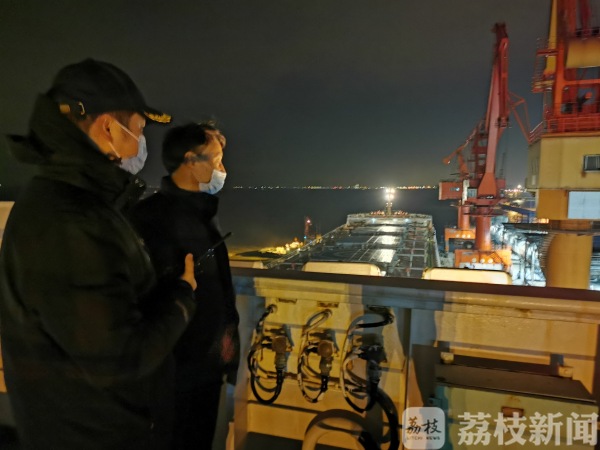 南通引航站保障3万吨大豆安全及时进港  助力企业复工复产