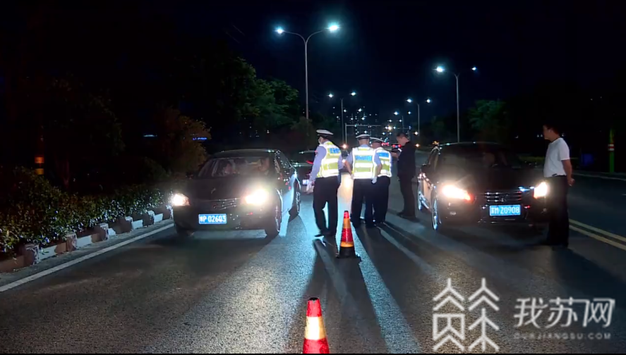 男友■女子酒后心存侥幸替醉酒男友代驾被查