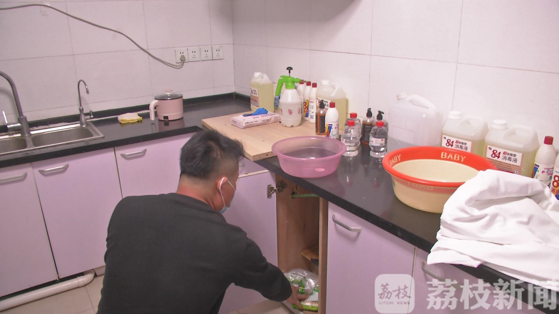 南京■白住还管吃，宾馆老板让回不了家的河南小伙感受“南京温度”