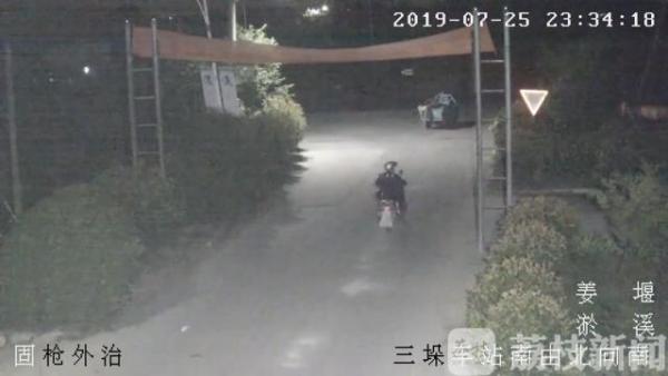 闺蜜结伙盗窃十余起 双双被拘