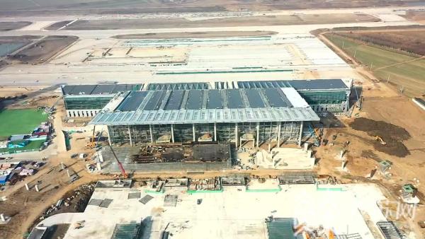 连云港花果山机场:150名建设者就地过年忙建设 力争机场早通航
