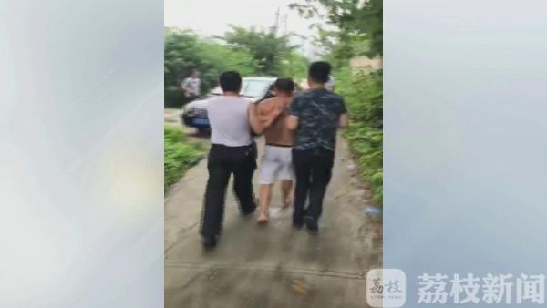 苏F变苏E 无证男子变造机动车号牌被罚