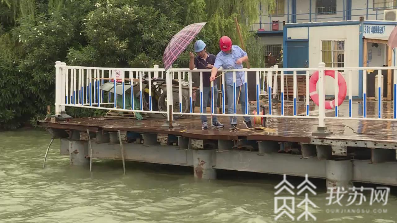#应急#苏州工地积极做好应急防汛保安全 增加水泵全力外排积水