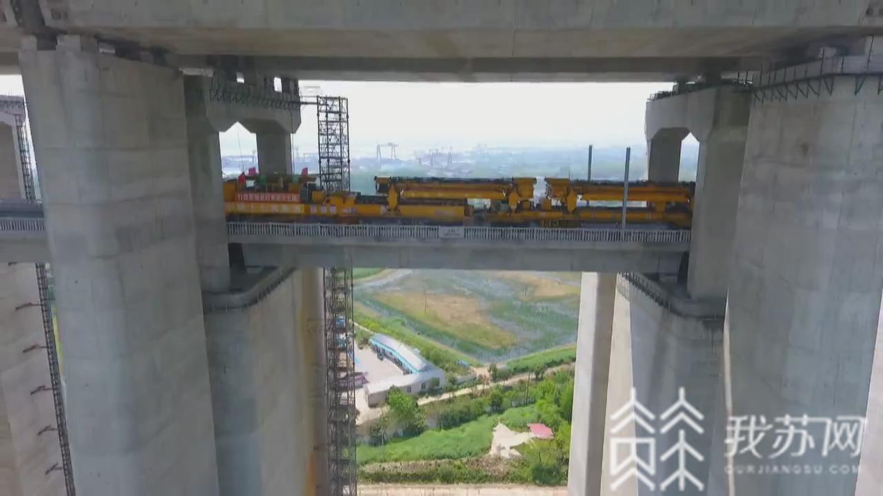 [扬州]——连镇铁路扬州东站施工进入冲刺阶段 两条国家级铁路干线“交汇点”