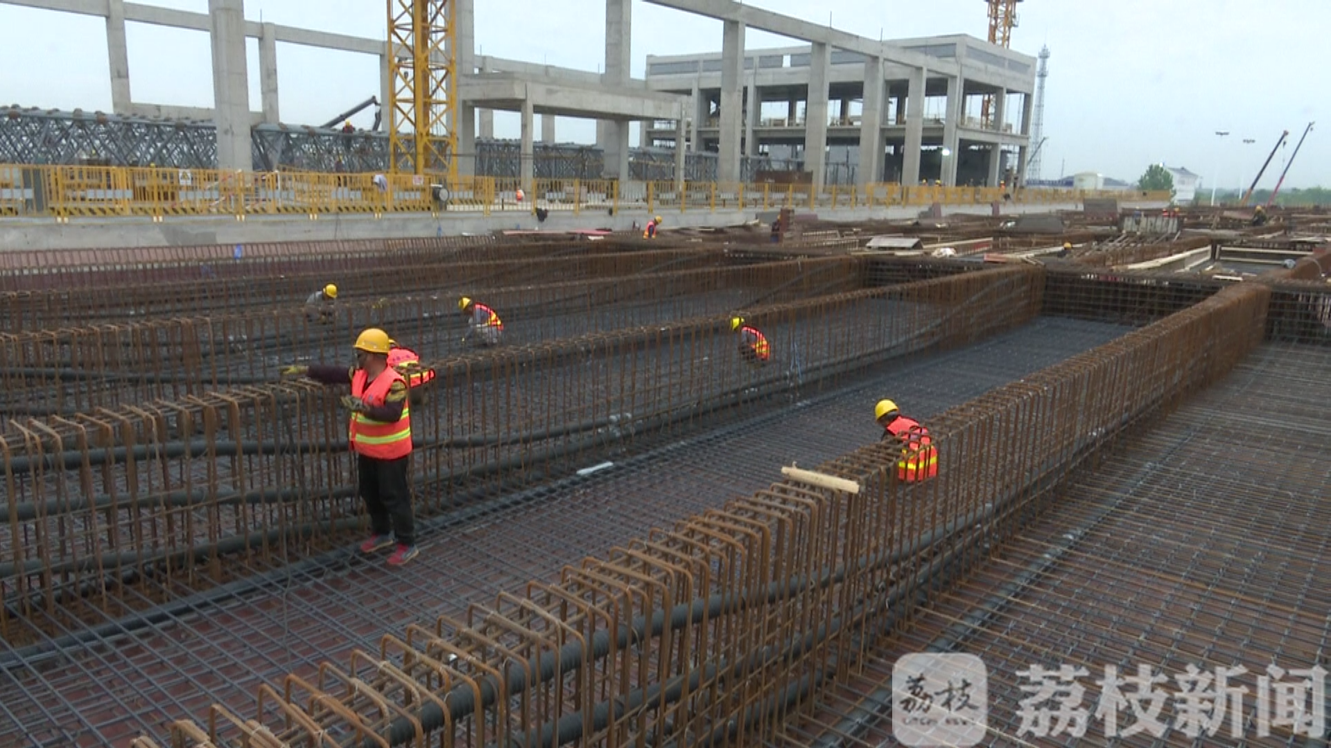 东站■ 镇江东站建设“五一”不停工
