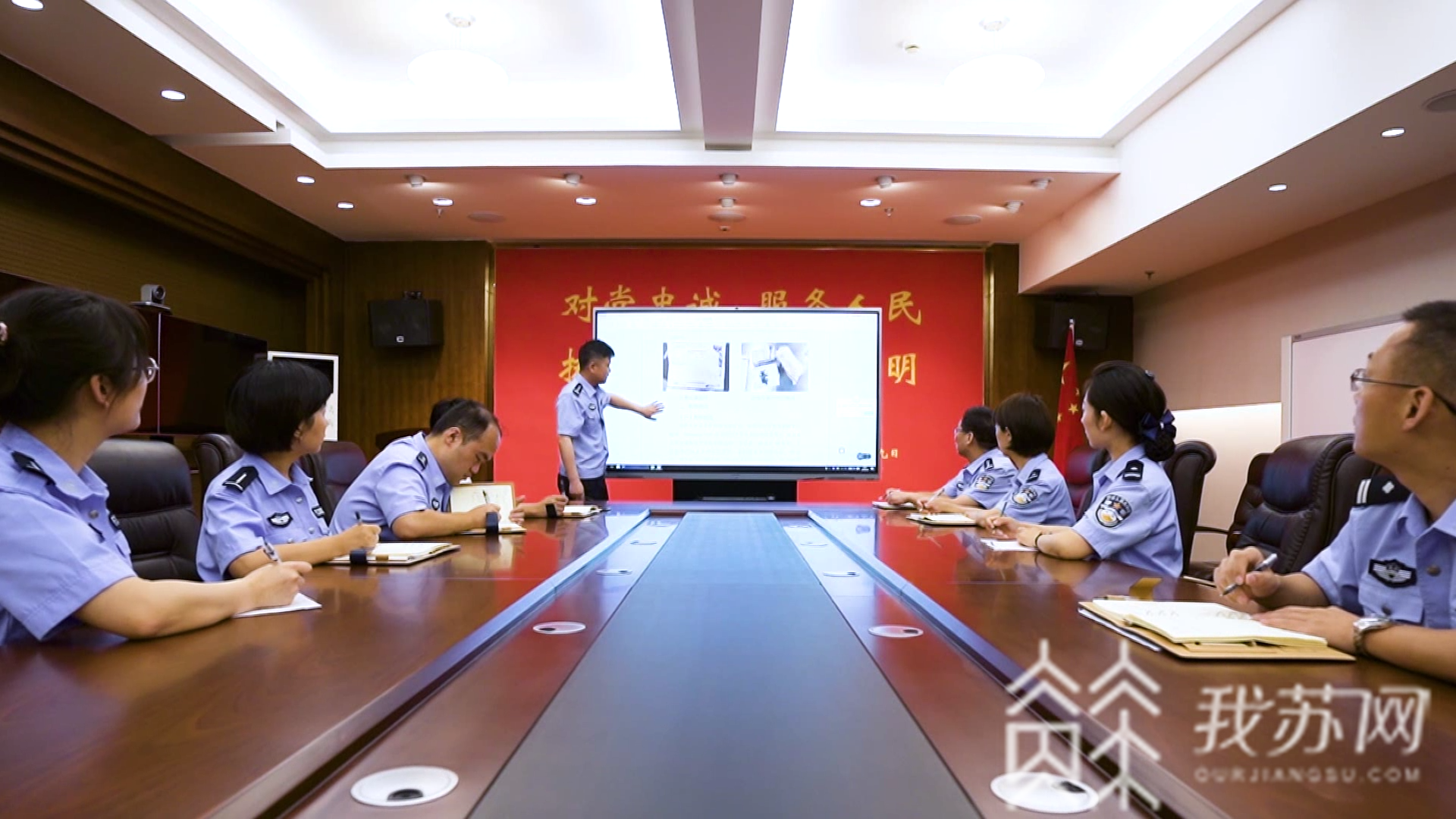 『』执法部门跨省抓获42人 大麻制品企图逃避海关监管