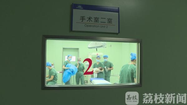 脐带脱垂生死一线 医护5分钟“抢”出胎儿