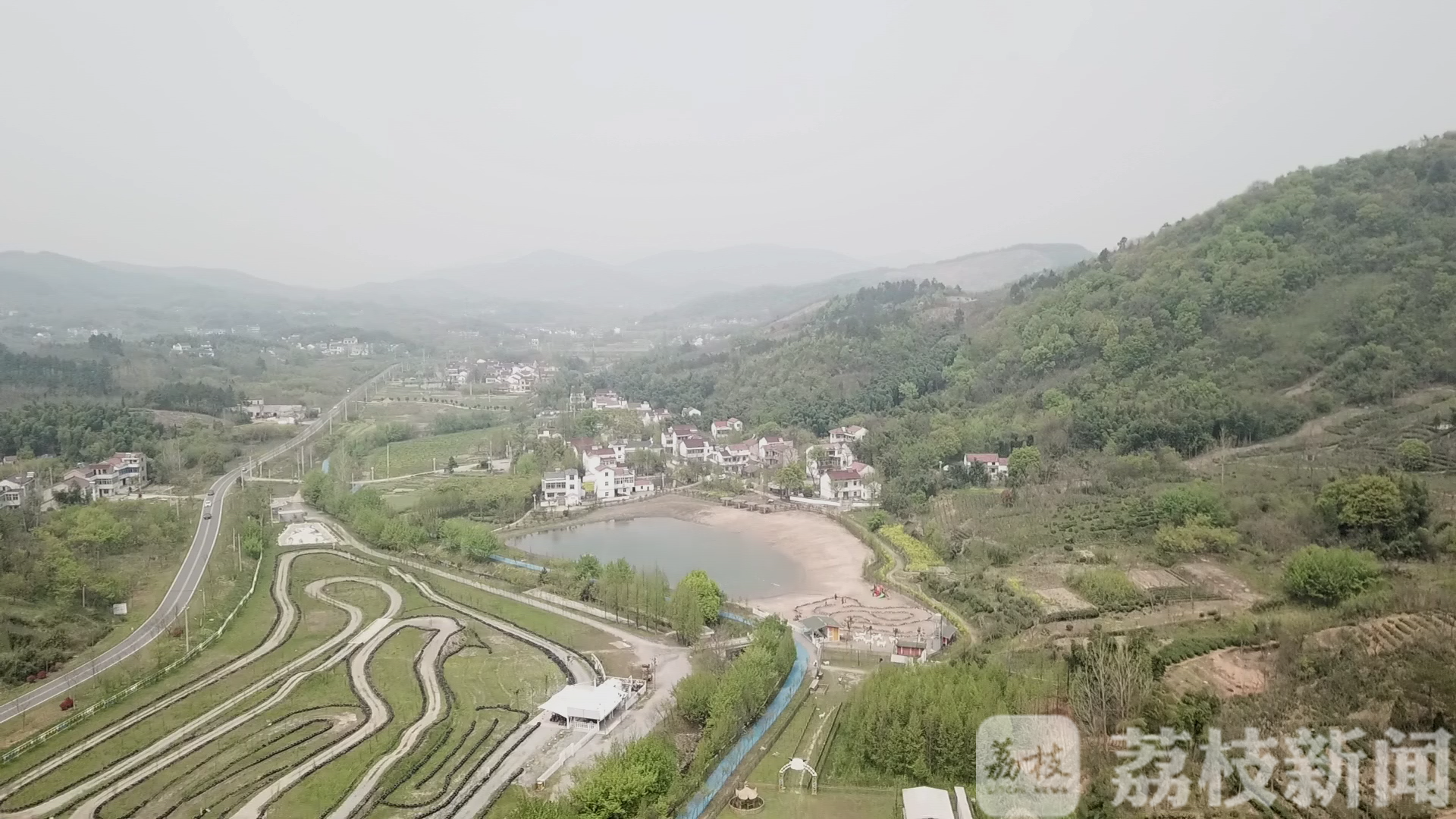 「旅游」乡村旅游人气回升 春暖花开