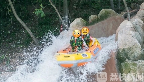 滑坡隐患点变身垂直漂流 南京这处废弃矿坑治理新玩法了解一下！