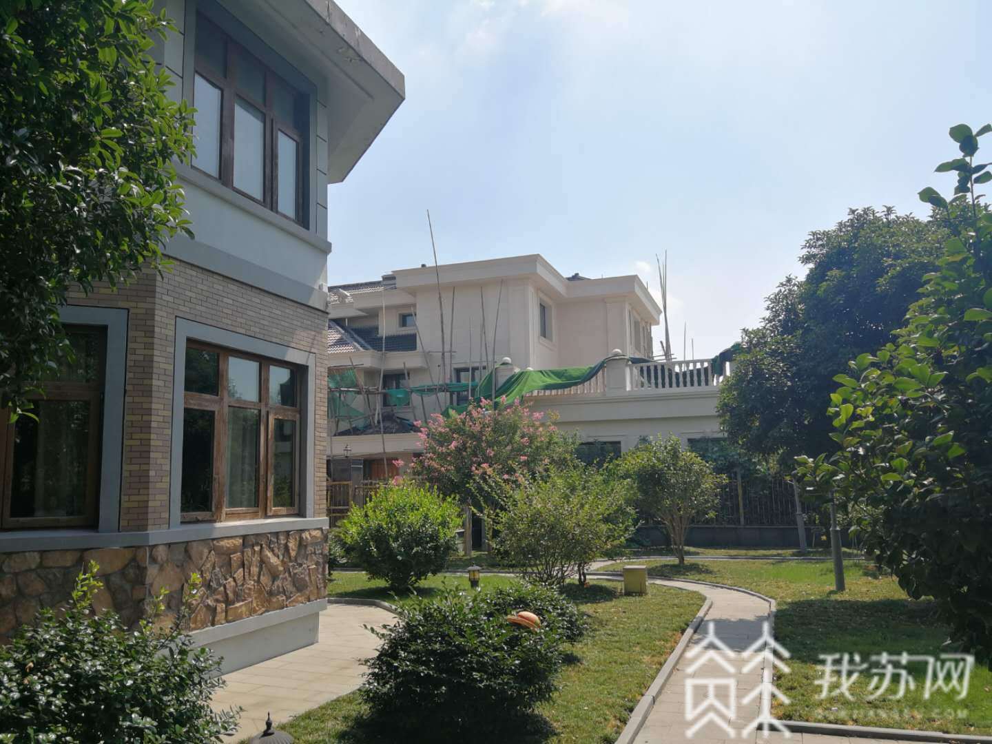 #别墅#大肆违建为何无人阻止？|解忧帮 丹阳：别墅边再建“别墅”