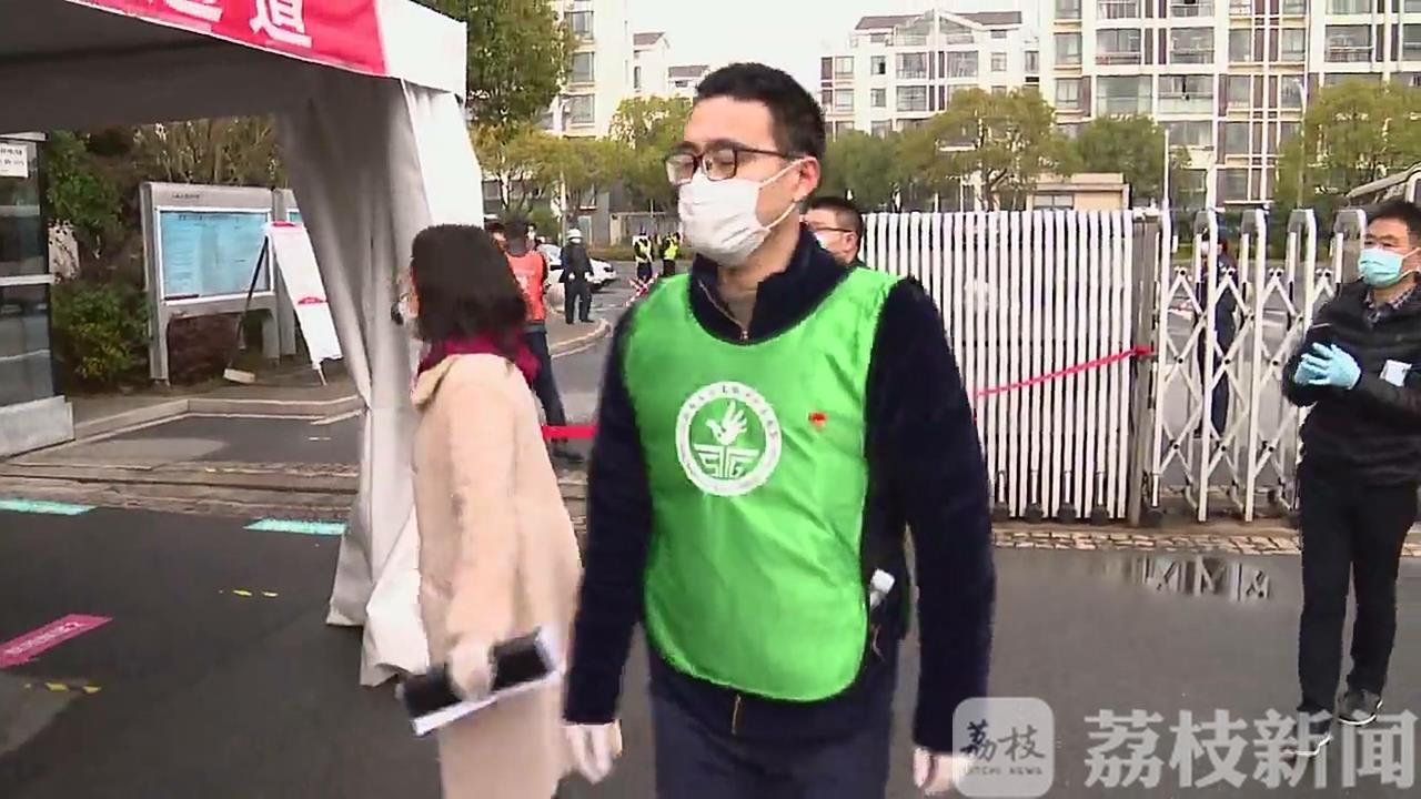 应急■以“实战”提高防疫应急能力 太仓:校园应急处置演练