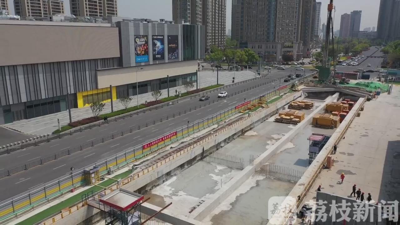 s1■苏州轨交S1线首台盾构机鹿城路站正式下井