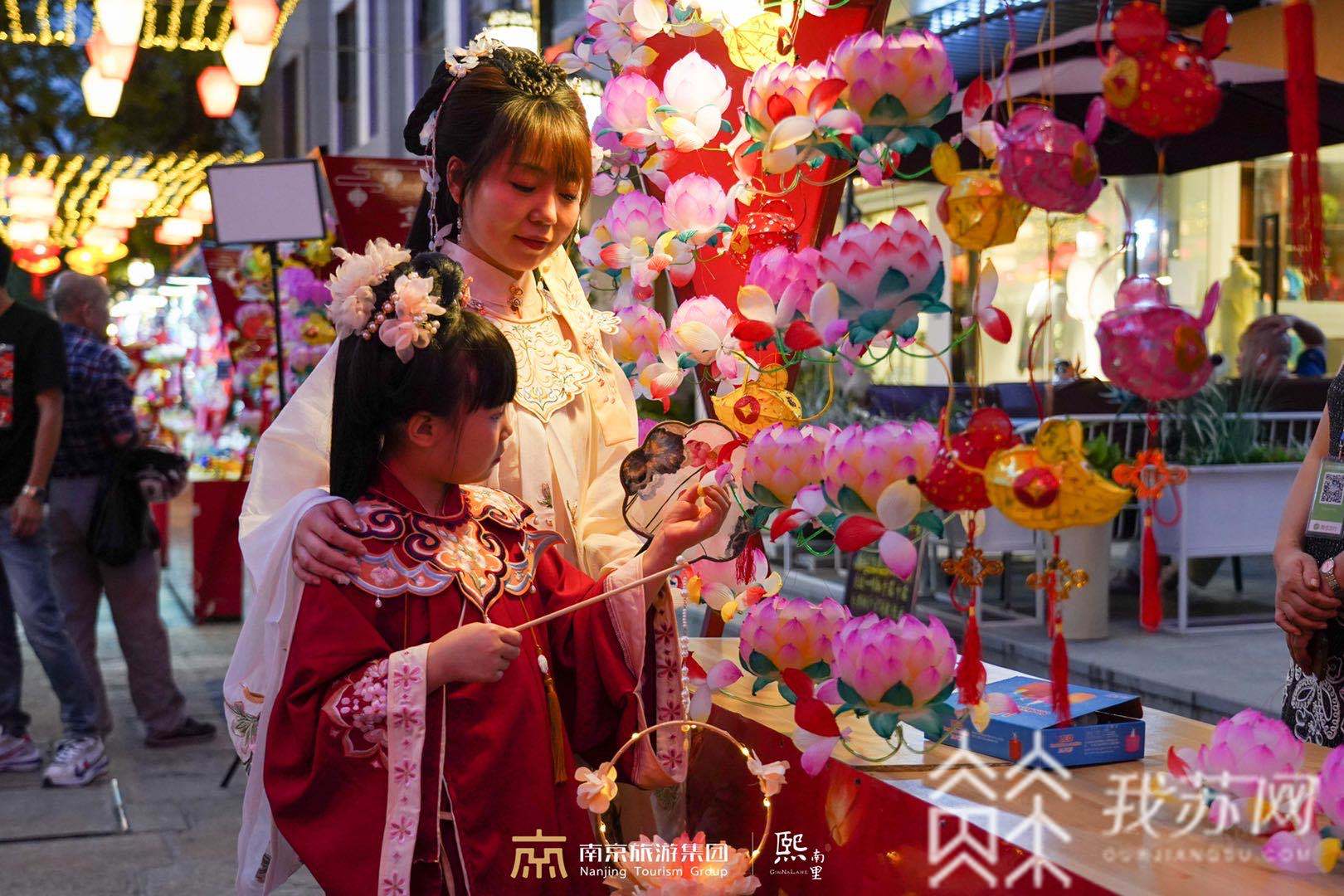 南京■游笪桥灯市，遇《南京喜事》国庆假期可以这样玩