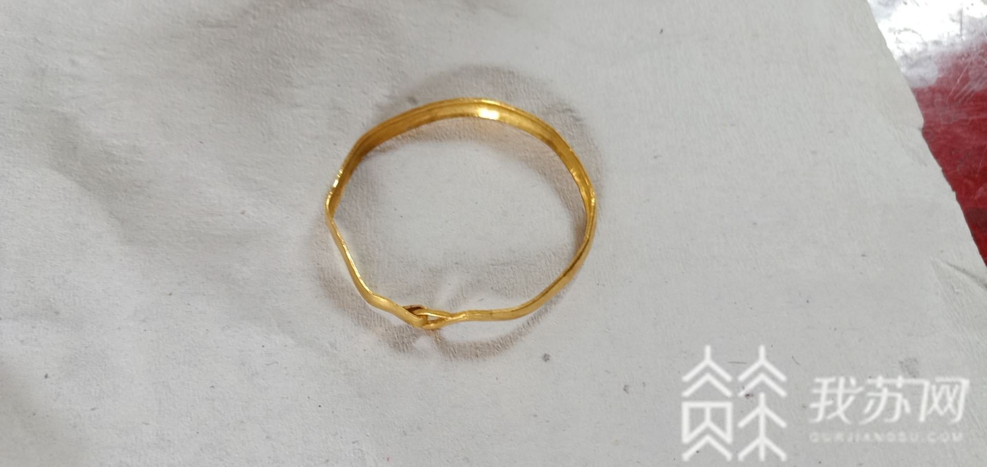 清洗■花10元清洗完的金饰，居然“瘦了”20克，民警抓获“偷金术士”