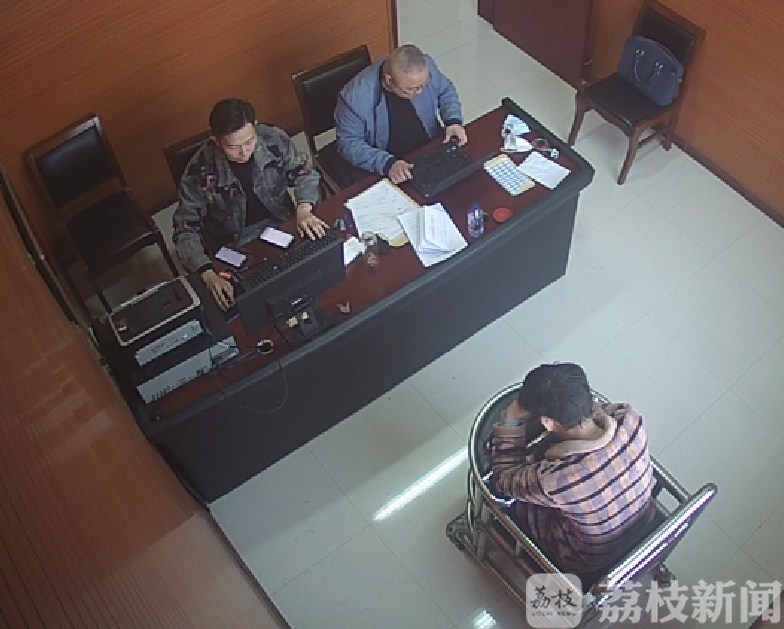 [网上]职校学生涉嫌诈骗被抓 “潮鞋”做饵网上钓鱼