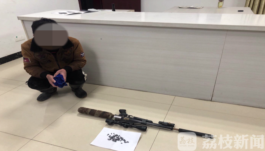 #民警#竟然意外抓获非法持枪的“傻大胆”！ 民警夜查电捕鱼