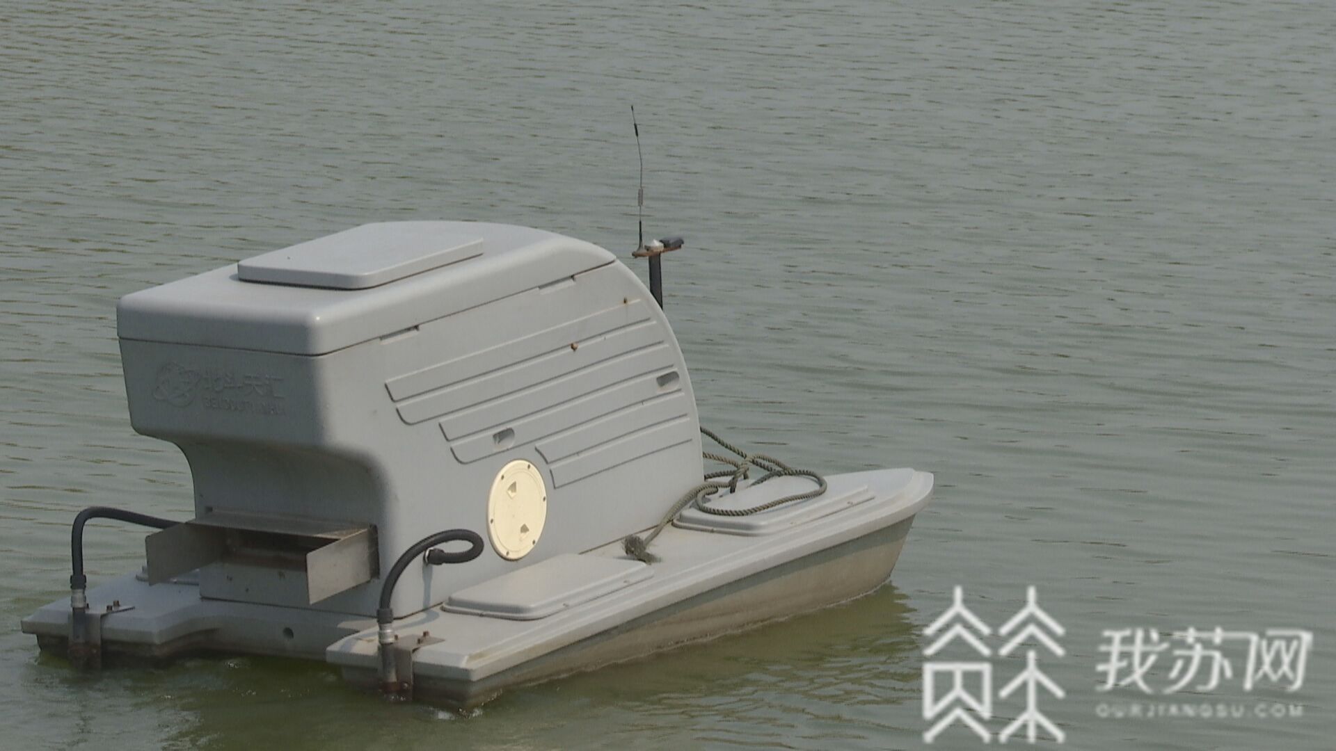 『投饵』远程监测蟹塘 昆山螃蟹这样养 机器人投饵