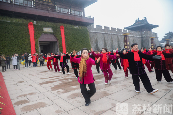 送福字 挂春联！东台西溪让传统民俗焕发新的光彩