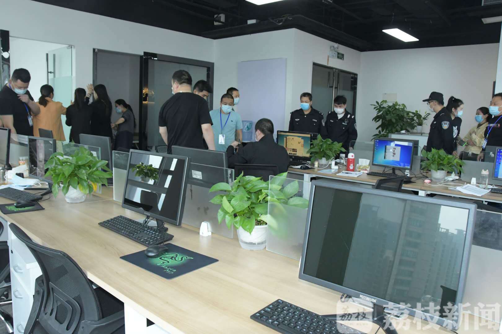 警方■一枚铜钱37万？阜宁警方揭开朋友圈古币成交“真相”