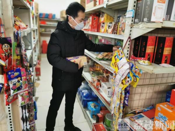 泰州：为社区隔离居民提供贴心服务