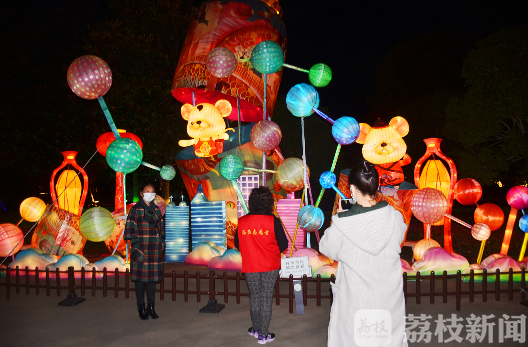 【泰州】泰州凤城河灯会恢复开放 东风夜放花千树