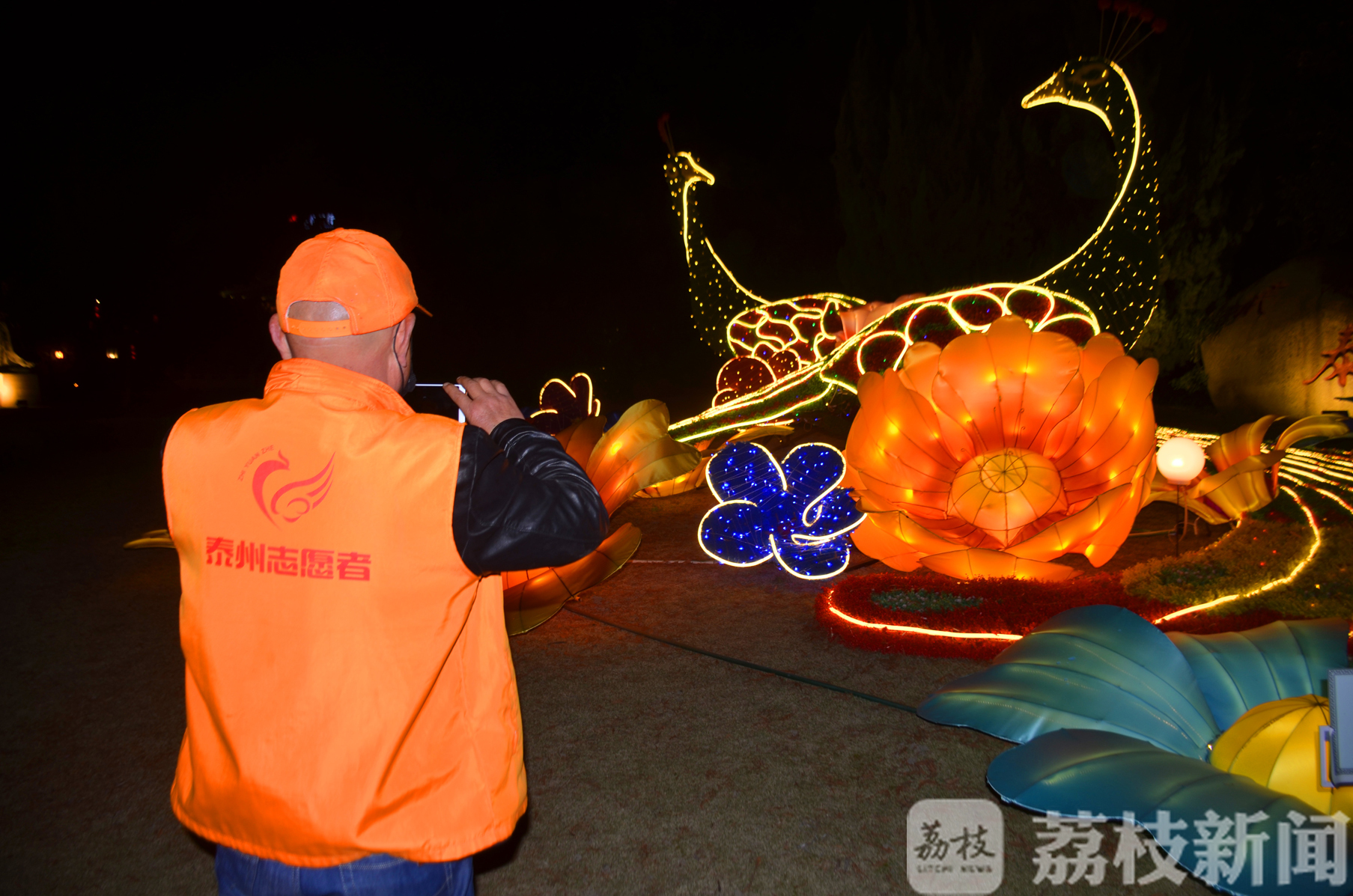 【泰州】泰州凤城河灯会恢复开放 东风夜放花千树