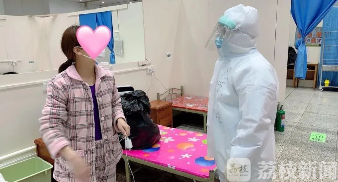 每一个■武汉日志丨在方舱，每一个生命都值得被尊重，每一个故事都值得我们去倾听