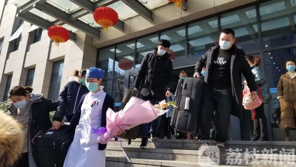 泰州首支驰援武汉医疗队出征