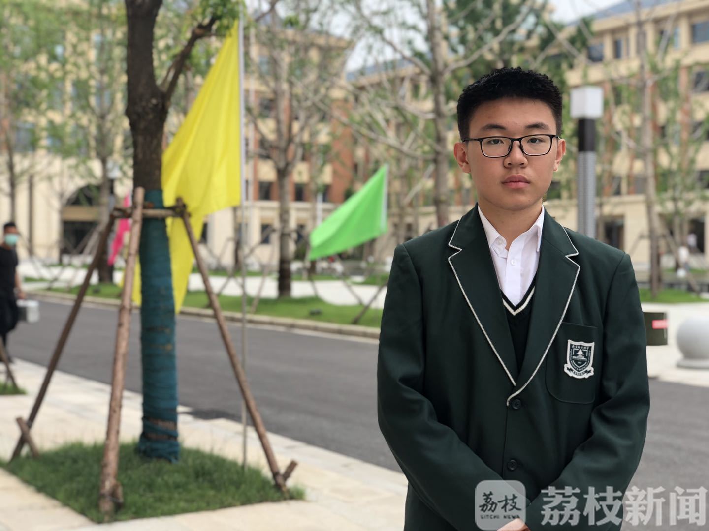 ■第一站来到这所学校 江苏省首次启用“新型科普大篷车”