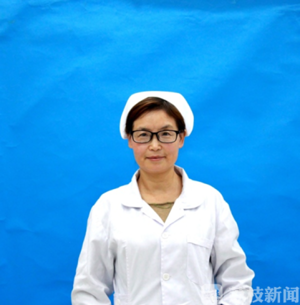 她曾经是抗击非典老兵 轻伤不下火线一天为1505人检测体温