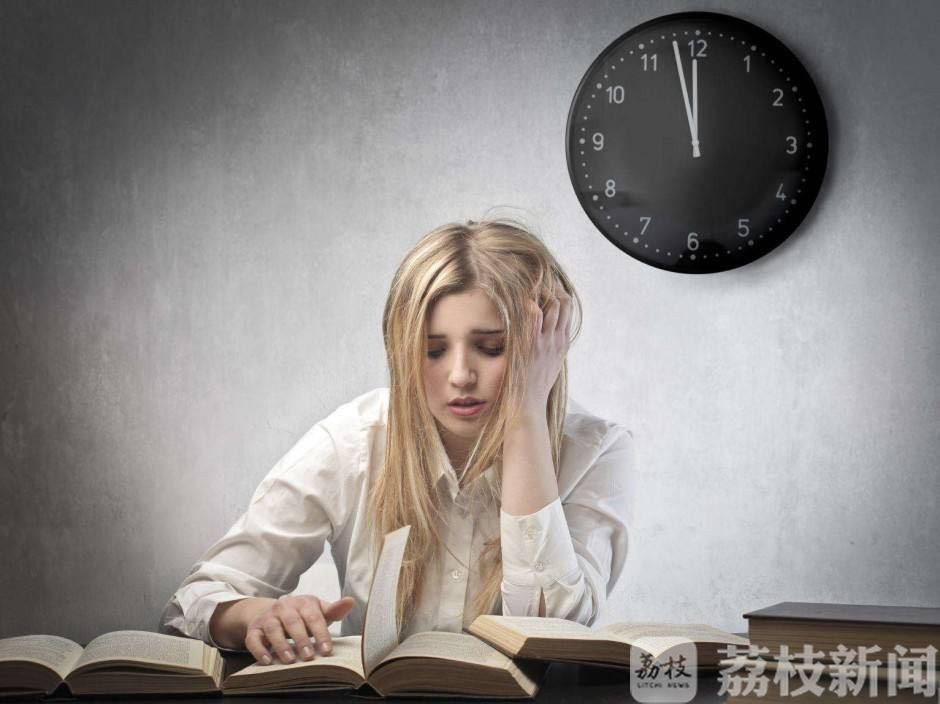 时间■新研究发现,过了这个年龄熟睡时间更少,美容觉要这样睡才好