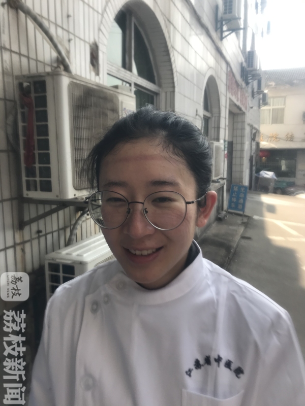 驰援武汉 两岁宝宝对着视频喊“妈妈加油”（有视频）