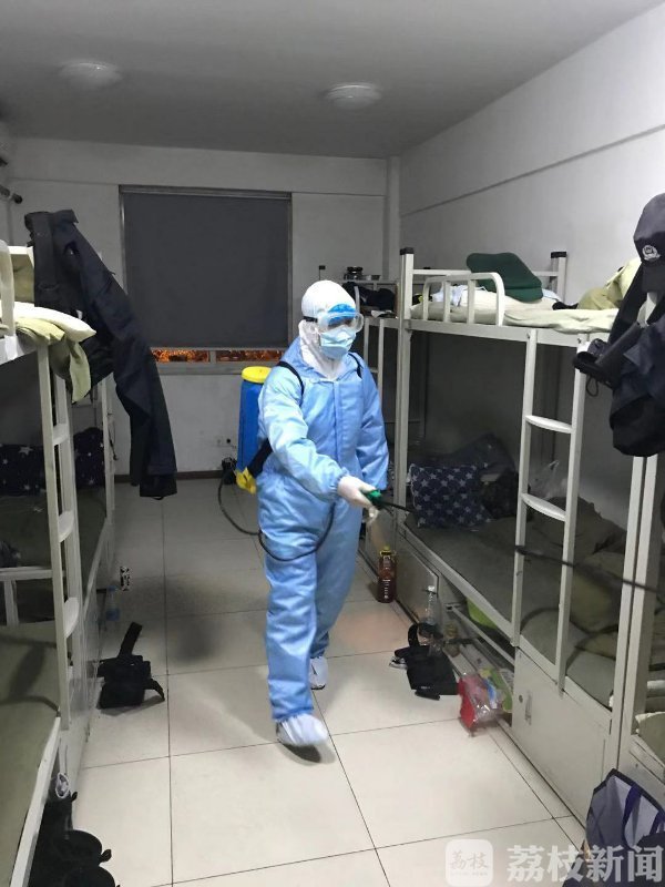 南京玄武区疾控中心的“精锐兵”：以白衣为袍，守医者初心