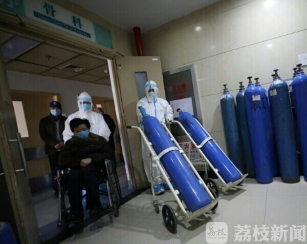 武汉■直通武汉|我会记住那些最亮的星：一位武汉民警记录下的抗疫故事