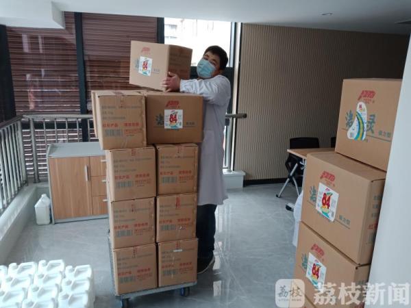 南京玄武区疾控中心的“精锐兵”：以白衣为袍，守医者初心