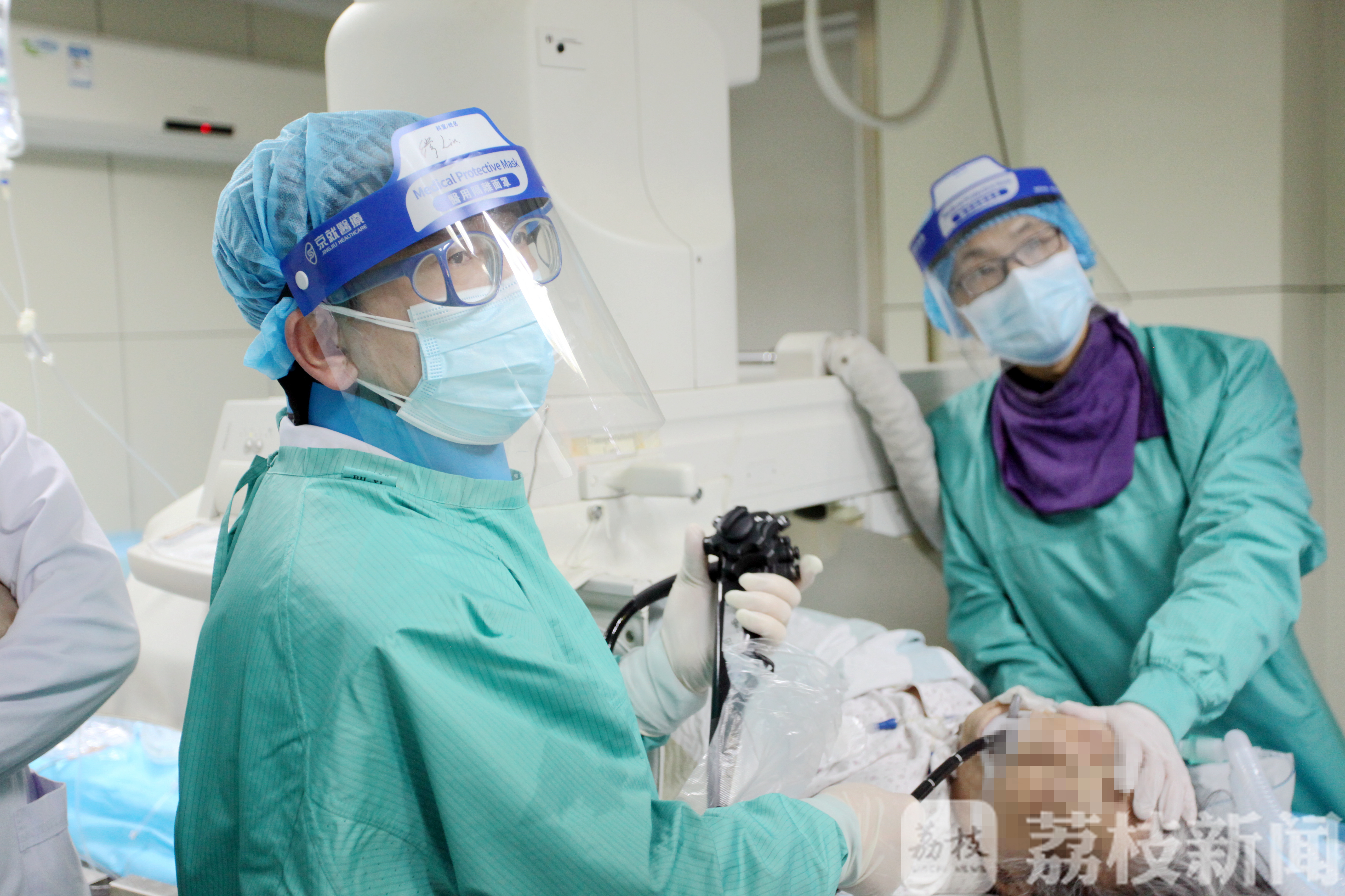 结石■99岁老人胆总管堵满结石，最大直径2.2cm！