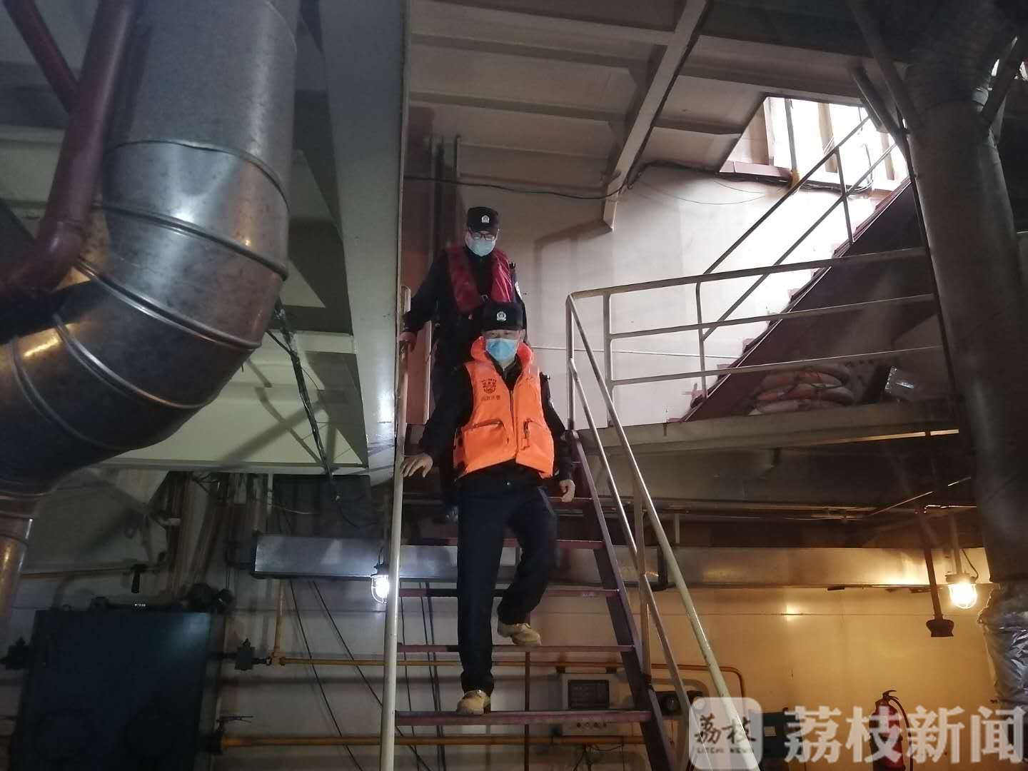 污水■南京警方侦破长江南京段首起船舶污染环境刑事案件