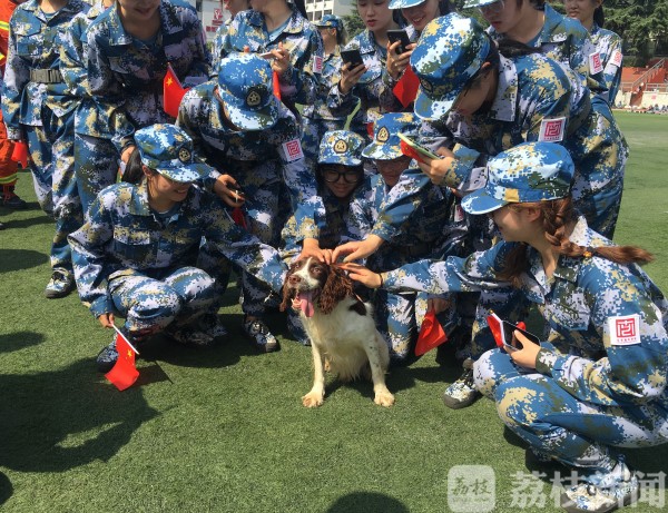 消防宣传进军训终极版来了！“火焰蓝”燃爆南艺操场（视频）