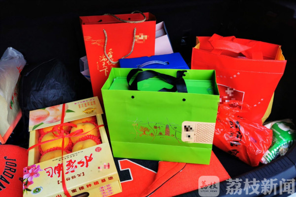 过完中秋从老家回来的你，后备箱满了吗？