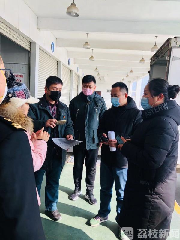 如果物资超重 就扔掉我们的行李