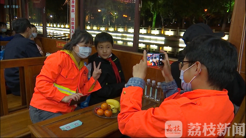 我们■辛苦了，你们建设的城市如此美丽！淮安劳动者代表畅游里运河