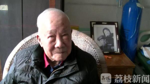 该出手时就出手！92岁老人落水，好市民上演“最美一跳”