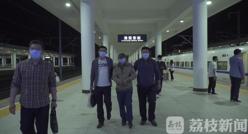■“我是杀人逃犯”老汉骑车逆行被拦后一句话震惊众人