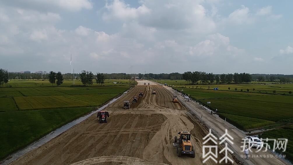 【公路建设】我省持续推进省级干线公路建设丨国庆我在岗 节日不休抢抓黄金施工期