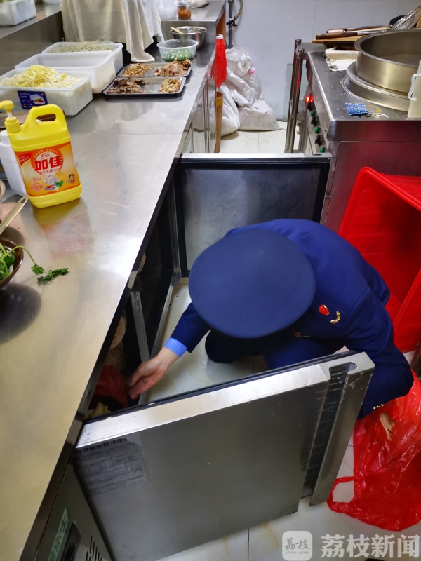 餐饮店逐步复业 过期原料应即时处理！