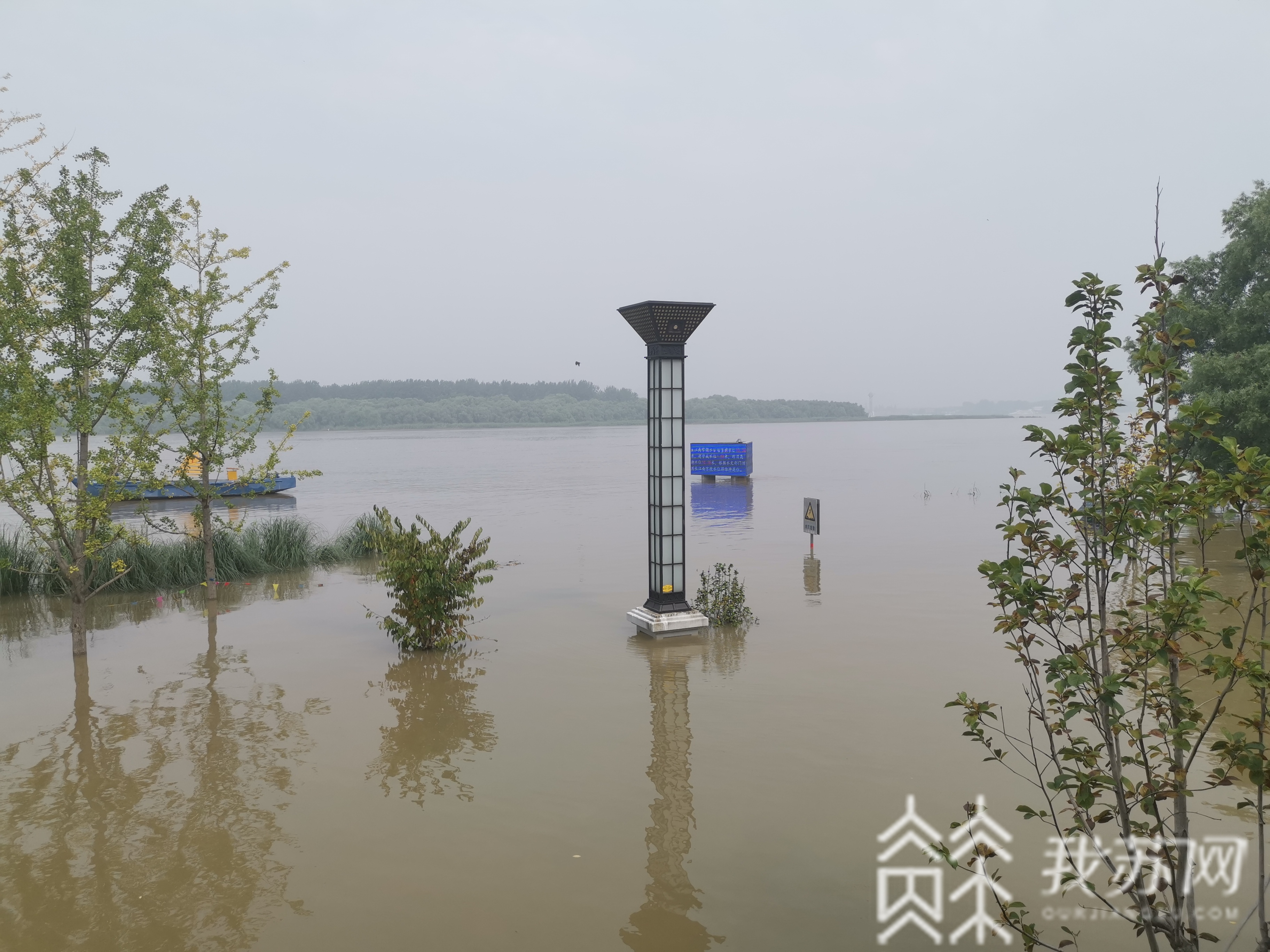 「水位」 堤防将迎接退水后新考验 长江南京站水位小幅下降
